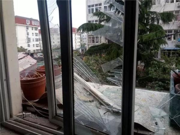 突發(fā)！青島一居民樓發(fā)生爆燃！已造1人死亡，7人受傷！3公里外有震感…